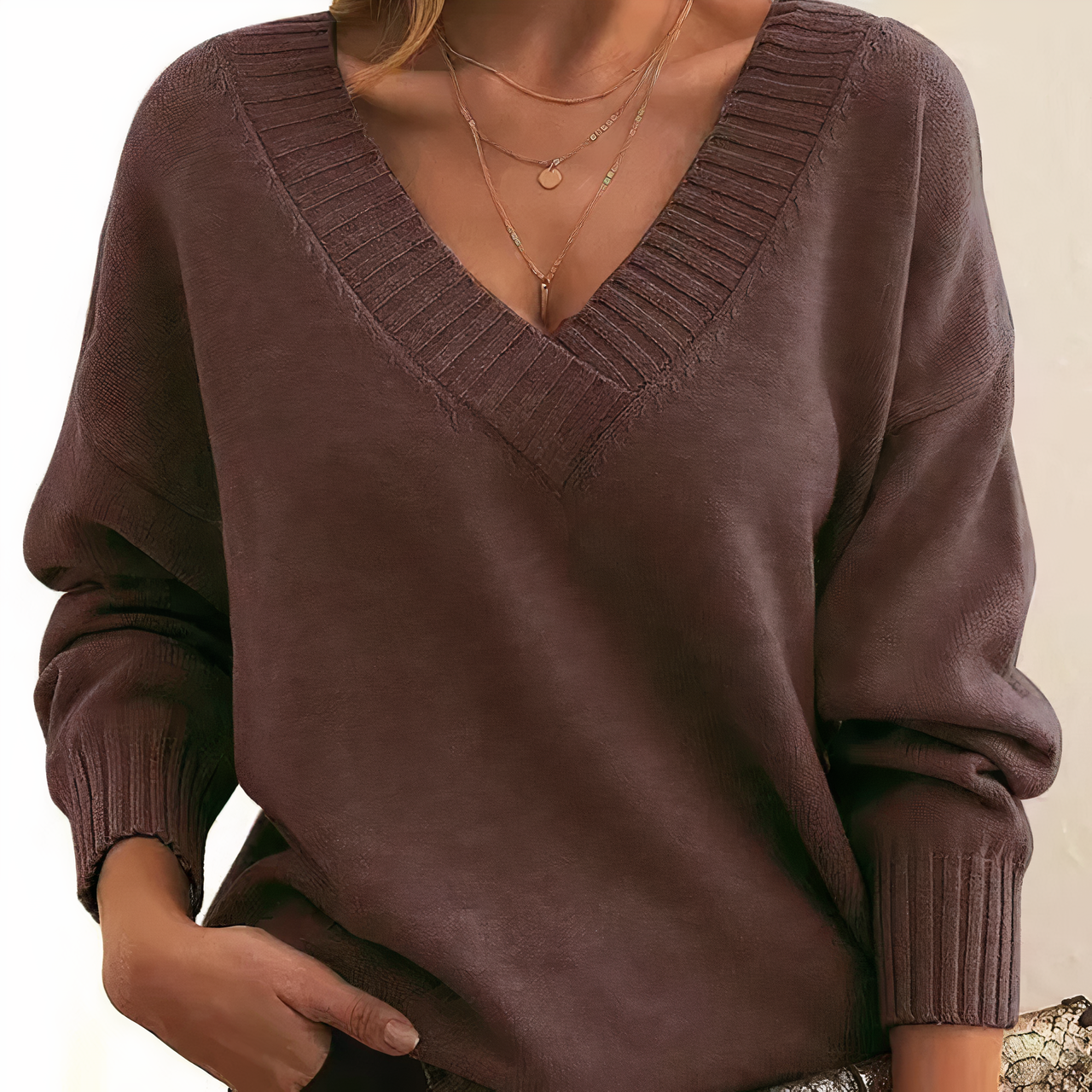 Lena – Sweter z dekoltem w serek damski