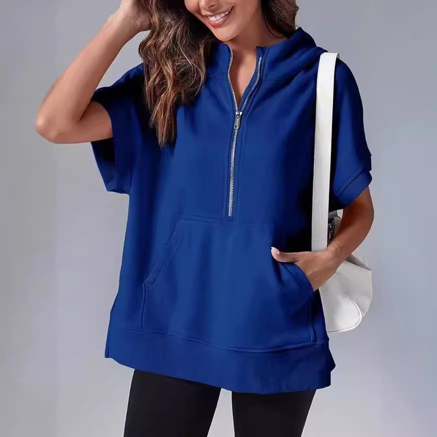 Aura – Damska bluza oversize z krótkim rękawem i kapturem