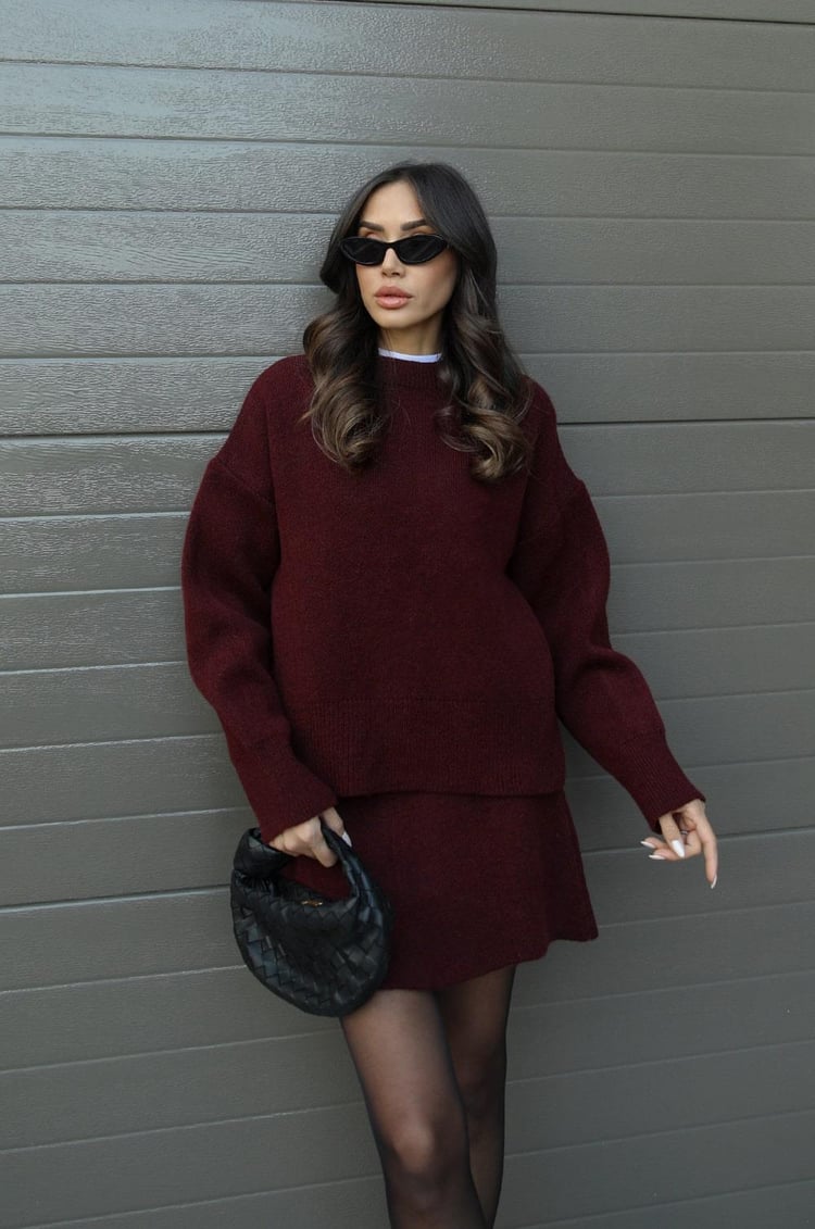 Nina – Oversize sweter damski o minimalistycznym kroju