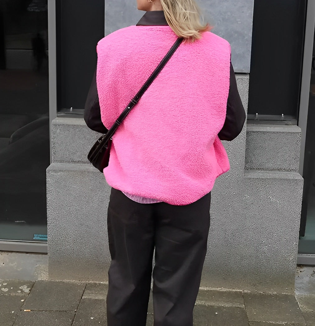 Maja – Modna kamizelka z teksturowanym wykończeniem dla kobiet