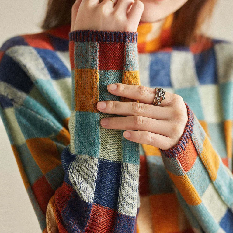Aria – Sweter damski kolorowy oversize w kratkę z długim rękawem
