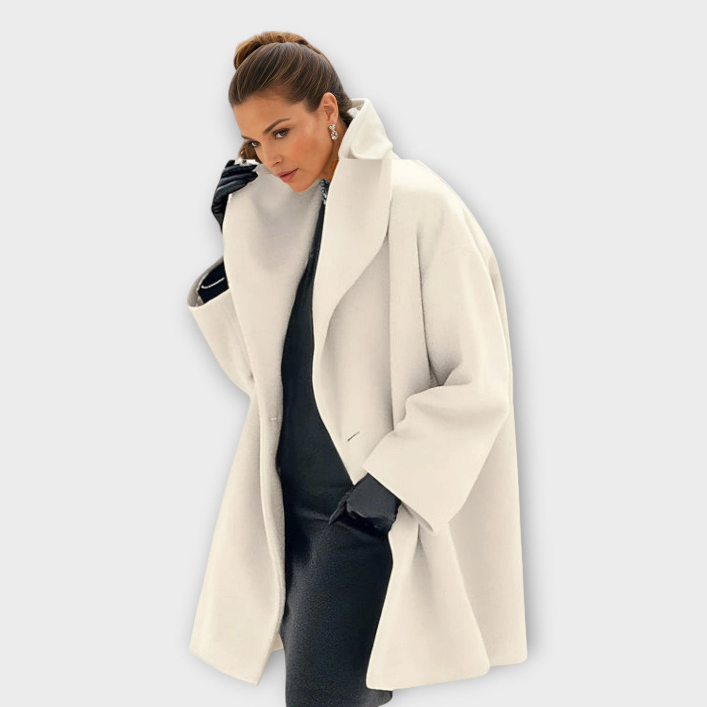 Camila - Płaszcz damski biały oversize z szerokim kołnierzem