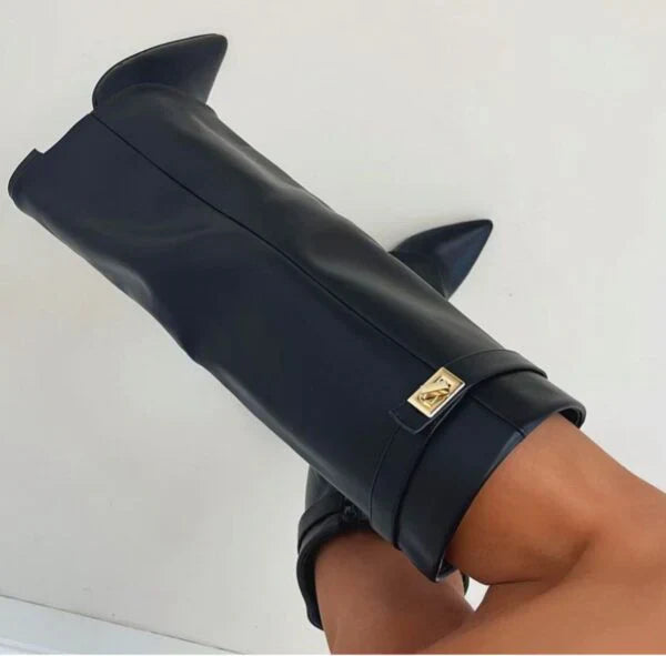 Alicja – Eleganckie kozaki damskie z szeroką cholewką i złotym detalem