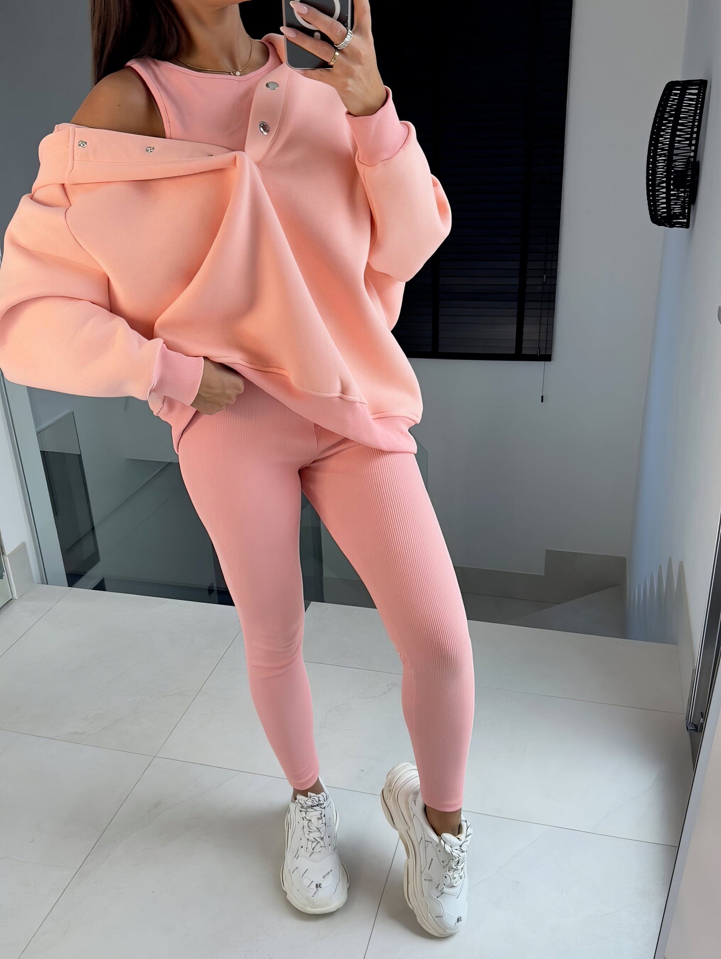 Lena – Stylowy Dres Damski z Bluzy i Legginsów