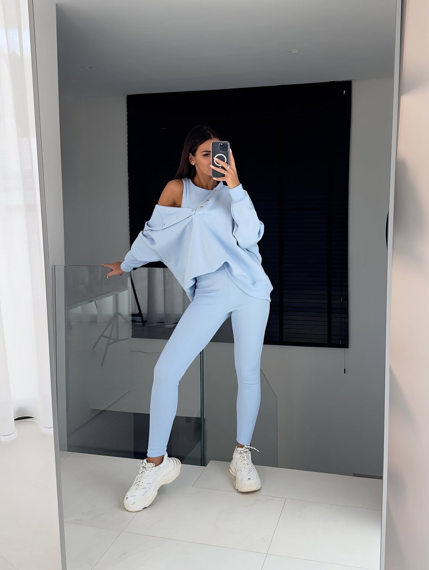 Lena – Stylowy Dres Damski z Bluzy i Legginsów