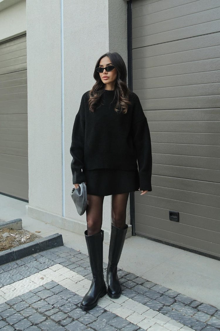 Nina – Oversize sweter damski o minimalistycznym kroju