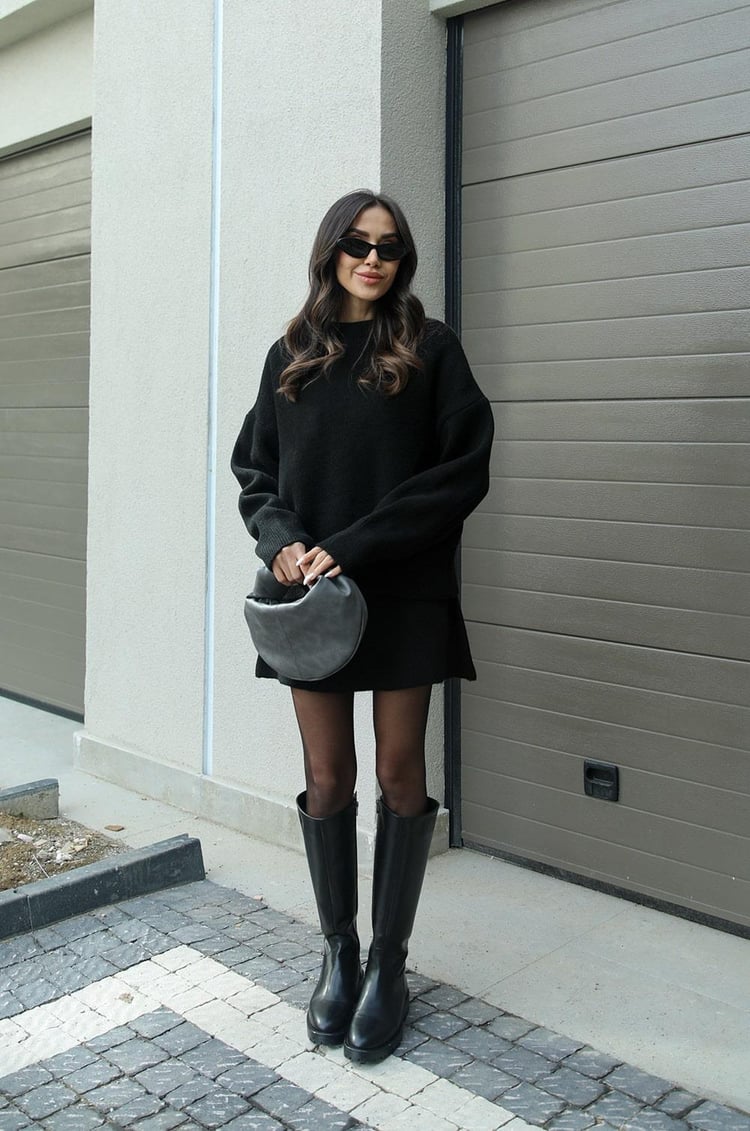 Nina – Oversize sweter damski o minimalistycznym kroju