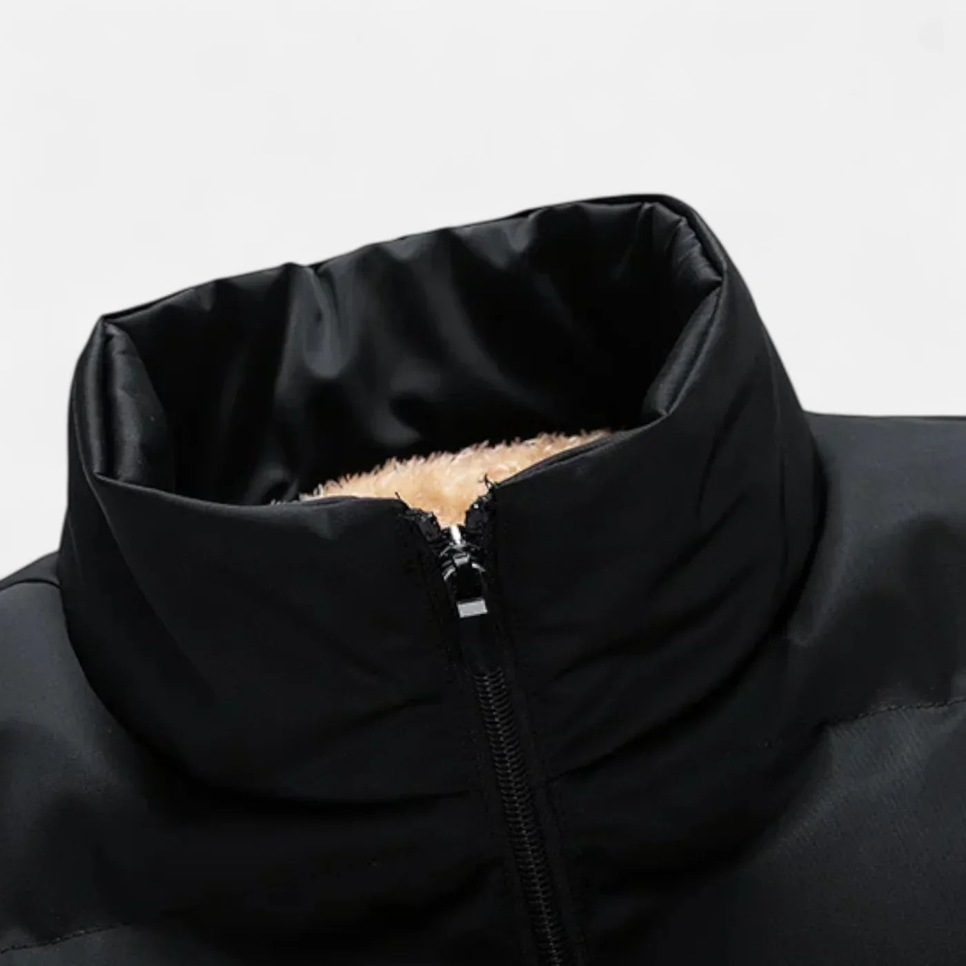 Lucas – Ocieplana kamizelka męska pikowana z wysoką stójką