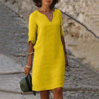 Elena – Lniana sukienka z dekoltem w serek i rękawami trzy czwarte