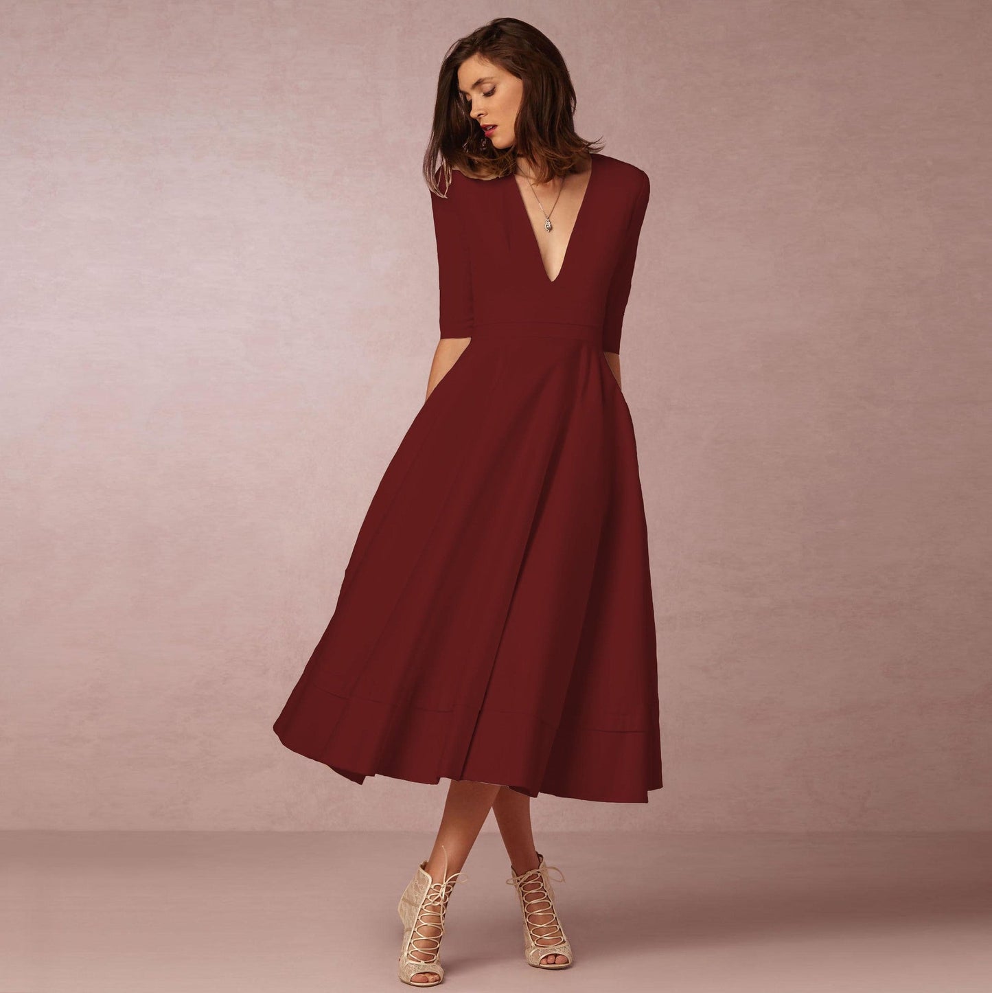 Elena – Sukienka midi z dekoltem w serek