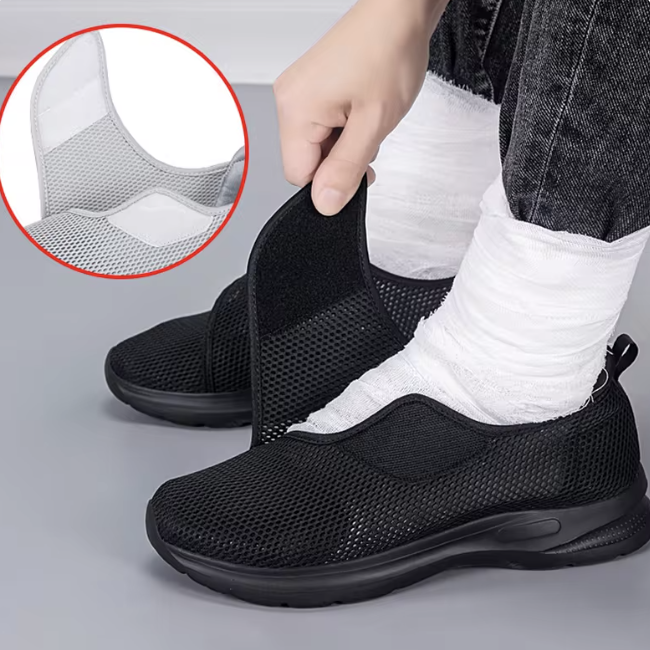 Wygodne Slippery dla Kobiet - Szeroka Forma z Regulowanym Zapięciem - J&B - 1 - Nowa-aura
