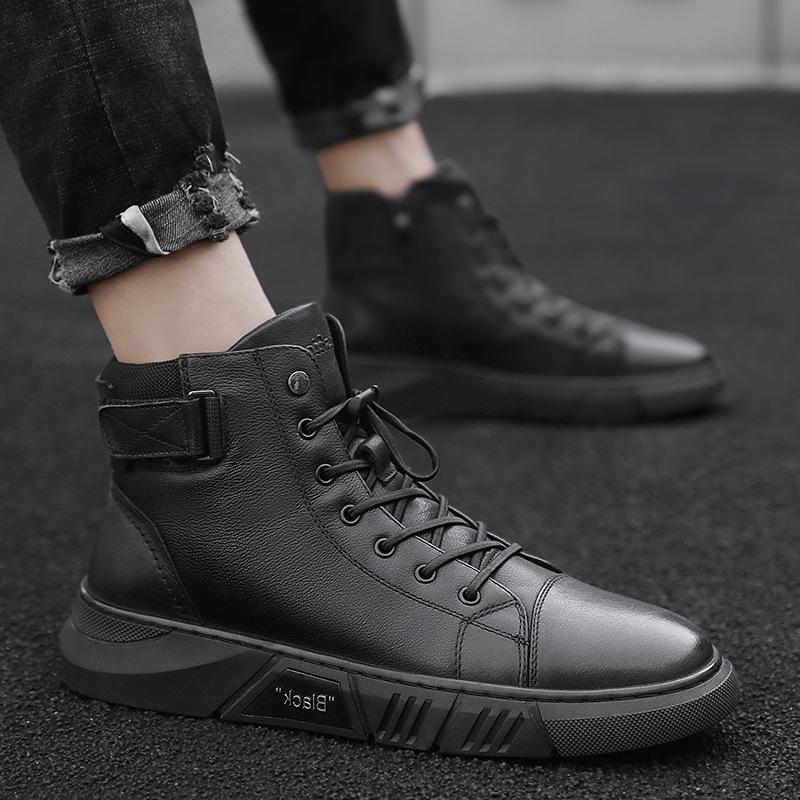 Męskie sneakersy typu high-top z klasycznym sznurowaniem i modnym akcentem | N&W - 1 - Nowa-aura