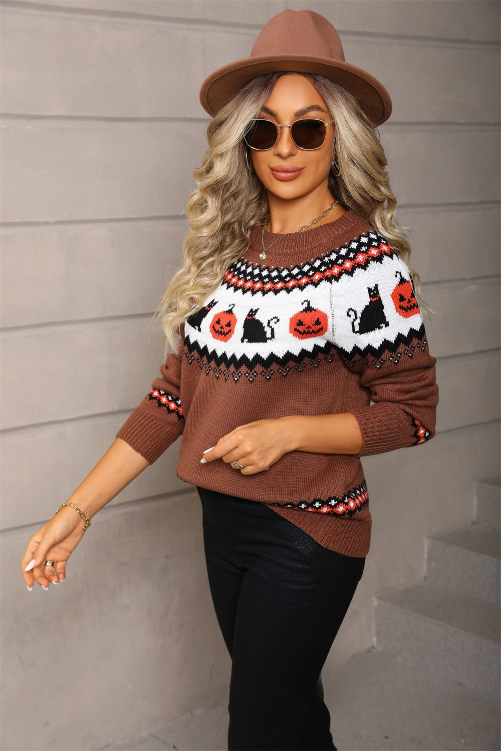 Pullover damski z motywem Halloween i okrągłym dekoltem | N&W - 7 - Nowa-aura