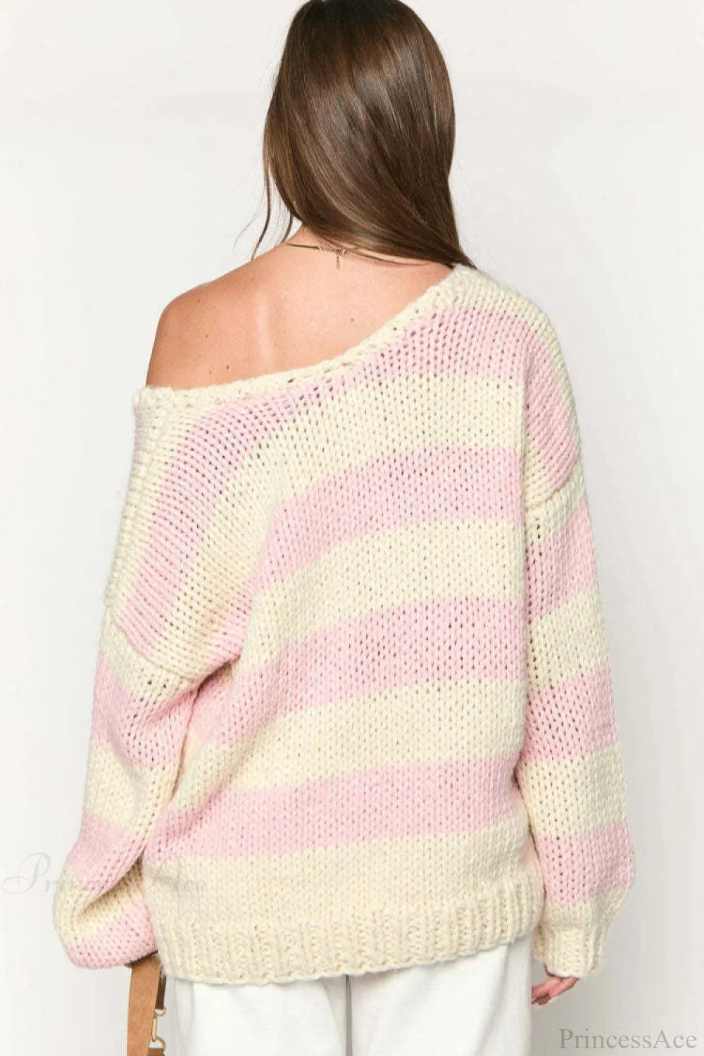 Pullover Damski Oversized z Dekoltem Off-Shoulder i Paskami | N&W - 13 - Nowa-aura