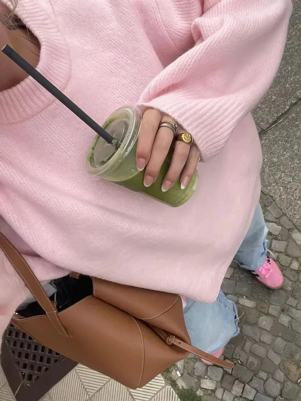Pullover damski o oversize'owym kroju z długimi rękawami | N&W - 7 - Nowa-aura