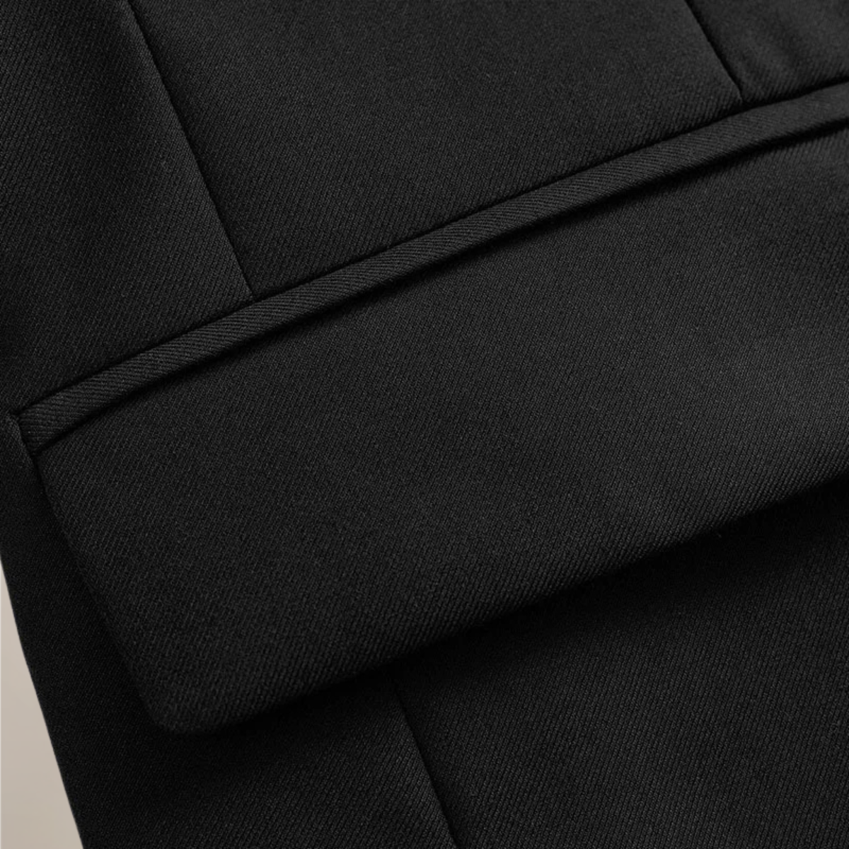 Marynarka męska bordowa dopasowana z klapami i kieszeniami z patką