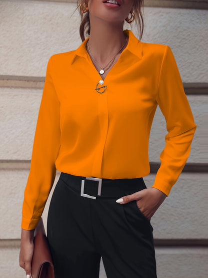 Elegancka koszula z ozdobnym zapięciem