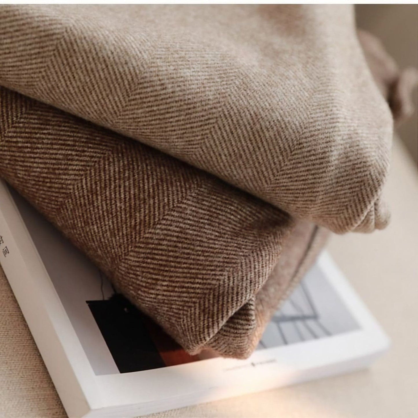 Dominik – Klasyczne Spodnie Męskie z Wełnianej Tkaniny