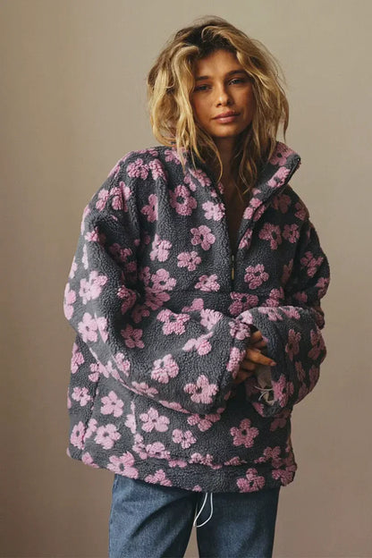 Valeria – Przytulna Wzorzysta Bluza Polarowa Damska