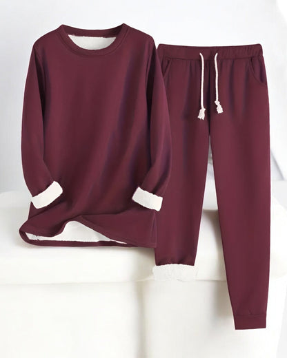 Amelia – Dwuczęściowy damski komplet dresowy z miękkim ociepleniem