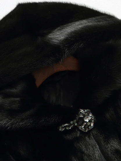 Amelia – Elegancki Płaszcz z Kapturem o Luksusowym Wykończeniu