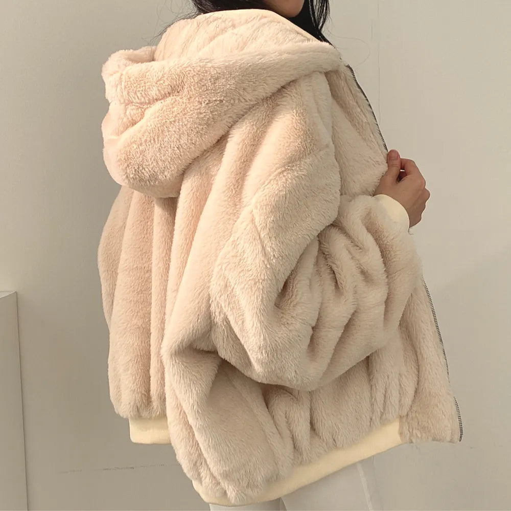 Stylowa damska kurtka puchowa oversize z futrzaną podszewką - J&B - 5 - Nowa-aura