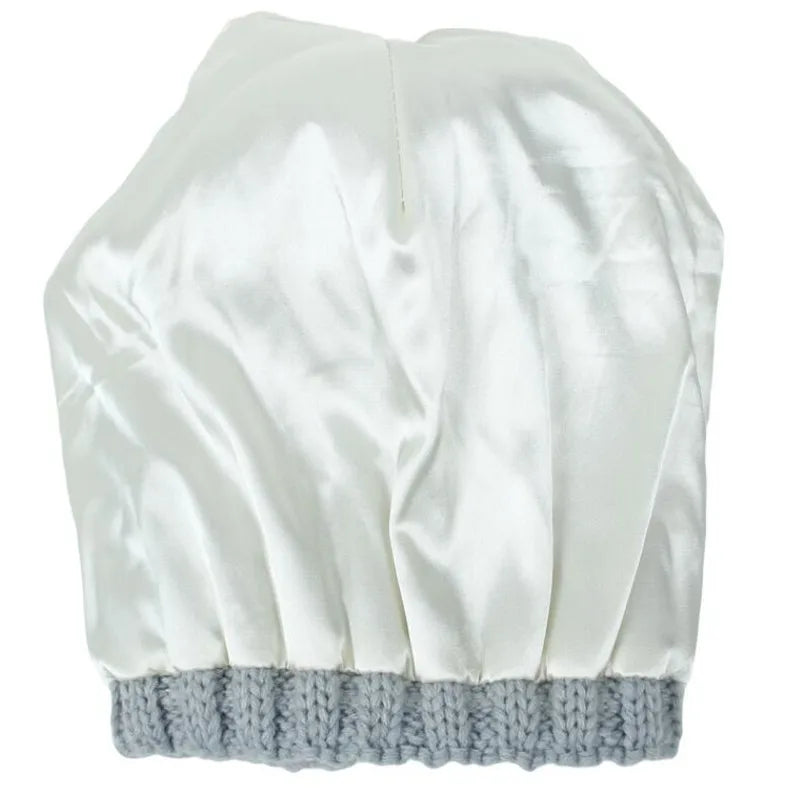 Chloe – Dzianinowa zimowa czapka damska z puszystym pomponem