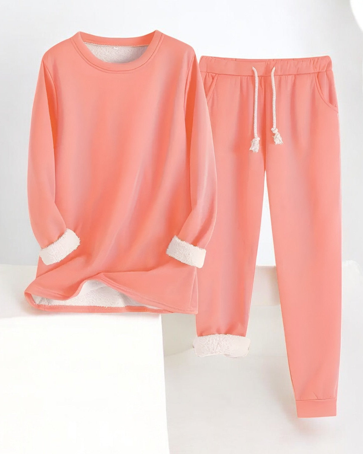 Amelia – Dwuczęściowy damski komplet dresowy z miękkim ociepleniem