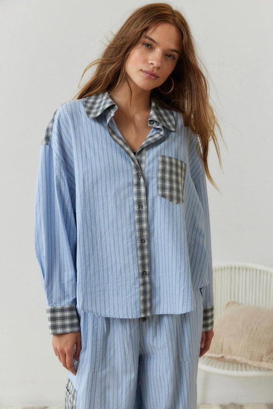 Oliwia - Koszula damska oversize w paski z kontrastowymi