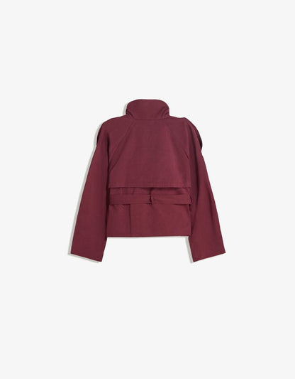 Camila – Krótka dwurzędowa kurtka damska o militarnym kroju