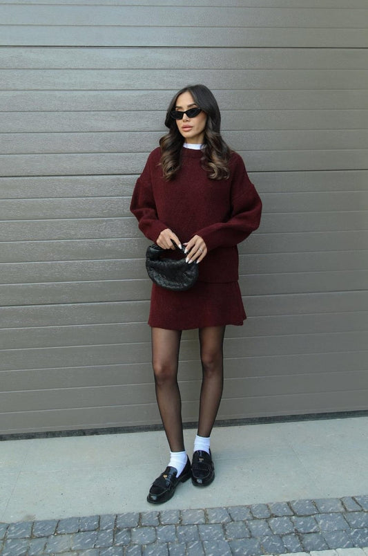 Nina – Oversize sweter damski o minimalistycznym kroju