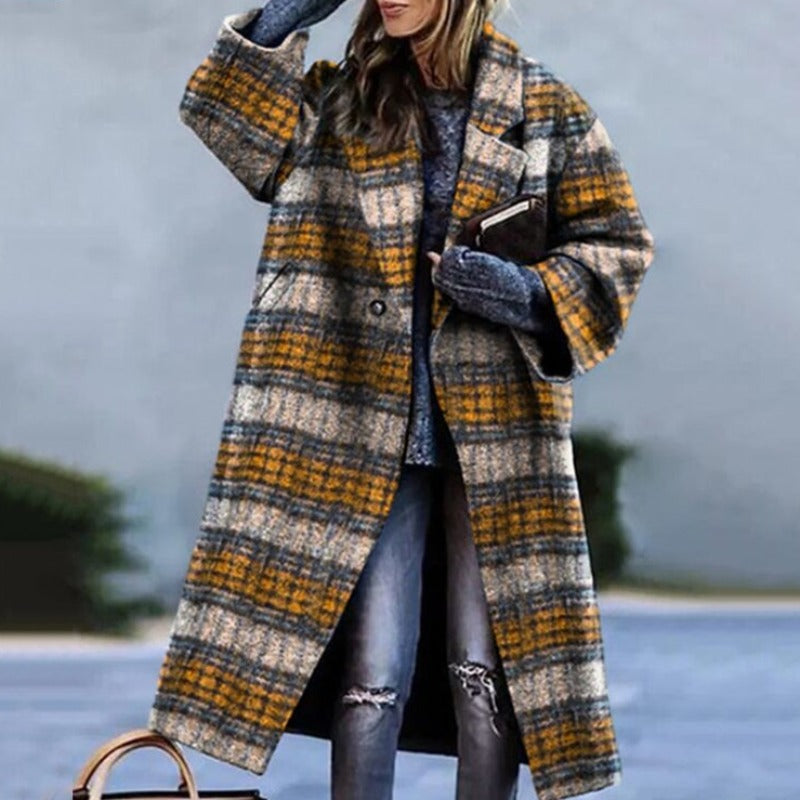 Julia – Wełniany Płaszcz Damski w Modną Kratę Oversize