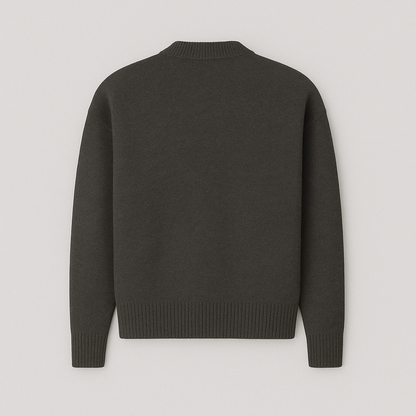 Adriana – Dzianinowy sweter damski z dekoracyjnym motywem