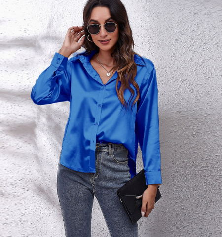 Eva – Lniana bluzka z długim rękawem i zapięciem na guziki