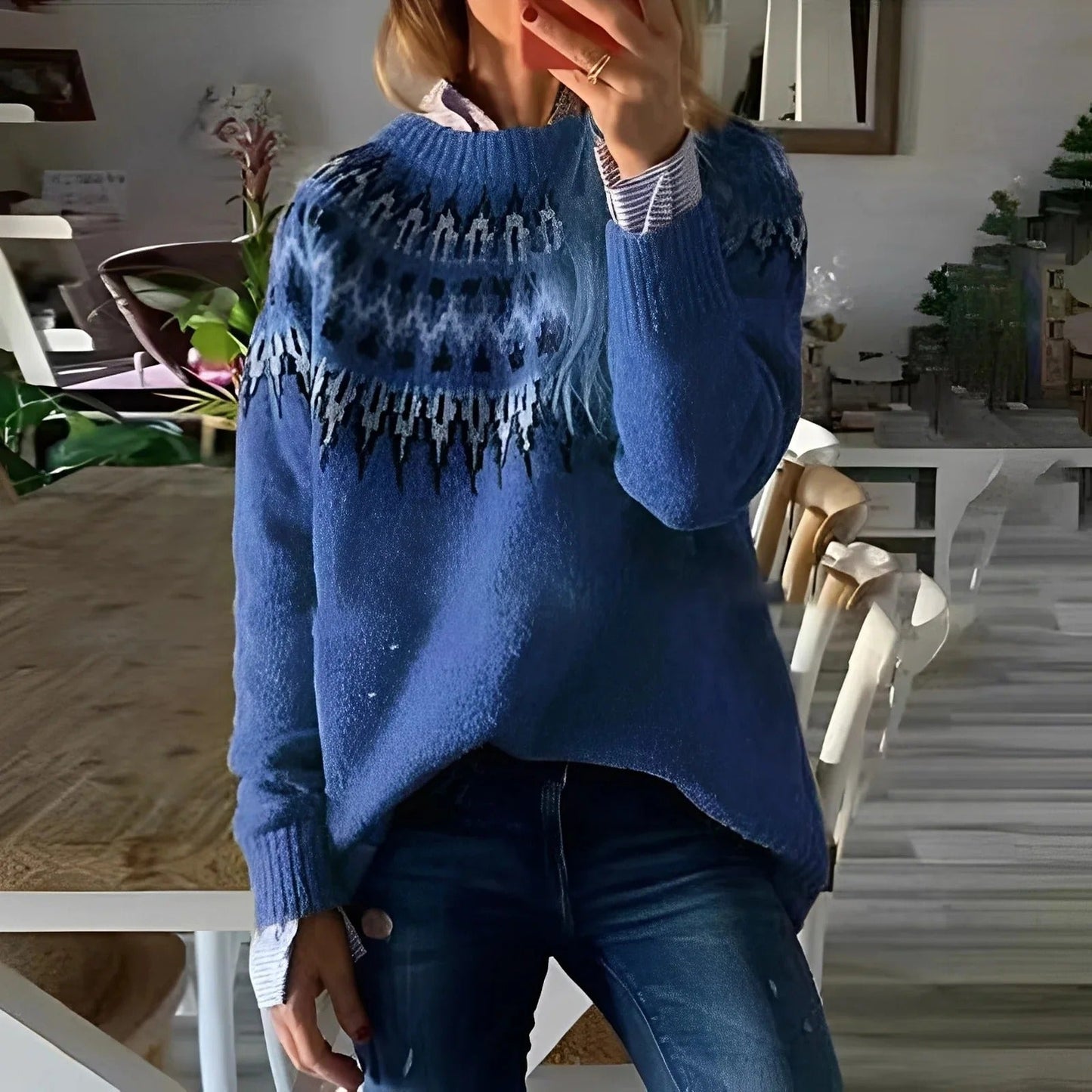 Elise - Sweter damski różowy oversize z golfem i zimowym wzorem