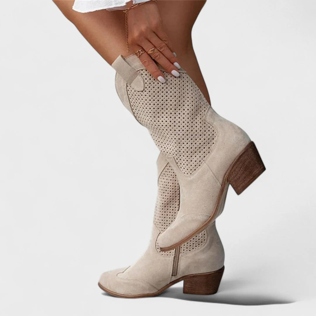 Damskie buty western z blokowym obcasem i perforowanymi detalami | N&W - 1 - Nowa-aura
