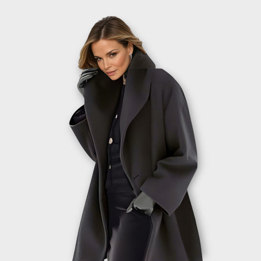 Camila - Płaszcz damski biały oversize z szerokim kołnierzem