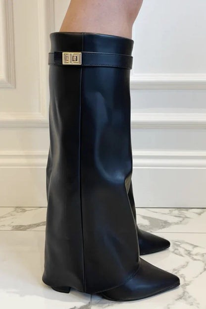 Alicja – Eleganckie kozaki damskie z szeroką cholewką i złotym detalem