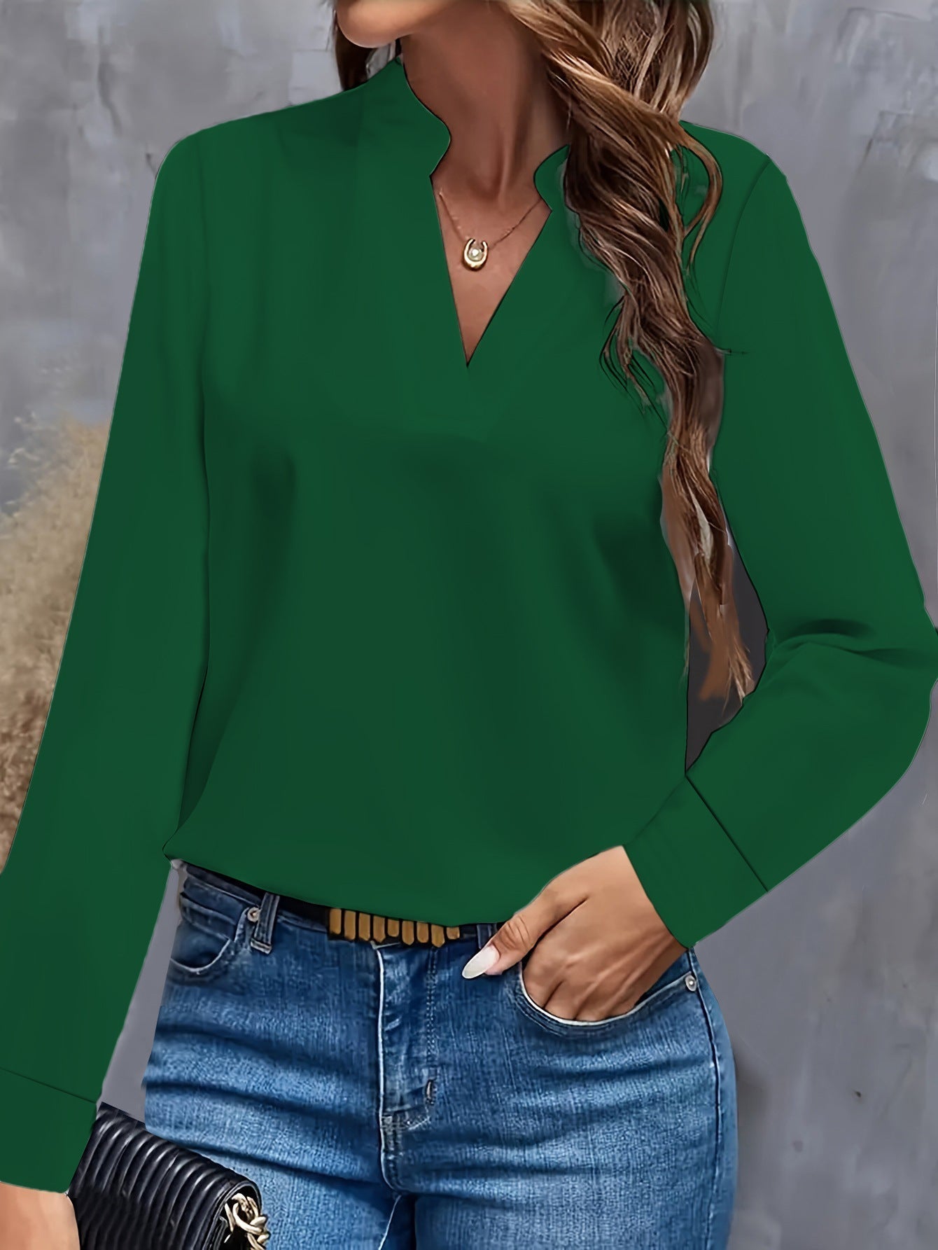 Anna – Damska bluzka z długim rękawem i dekoltem V