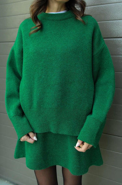 Nina – Oversize sweter damski o minimalistycznym kroju
